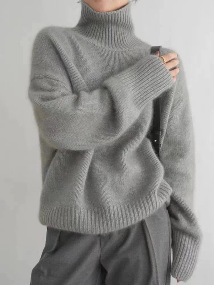 Amaya | Women's Cashmere Turtleneck Sweater 3