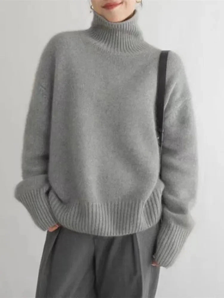 Amaya | Women's Cashmere Turtleneck Sweater 4