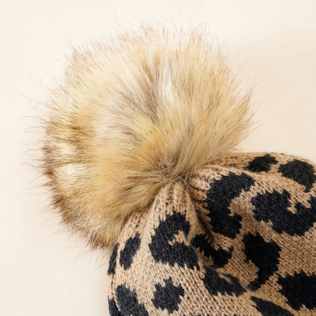 Women's Knit Hat Leopard Print with Faux Fur Pom-Pom 5